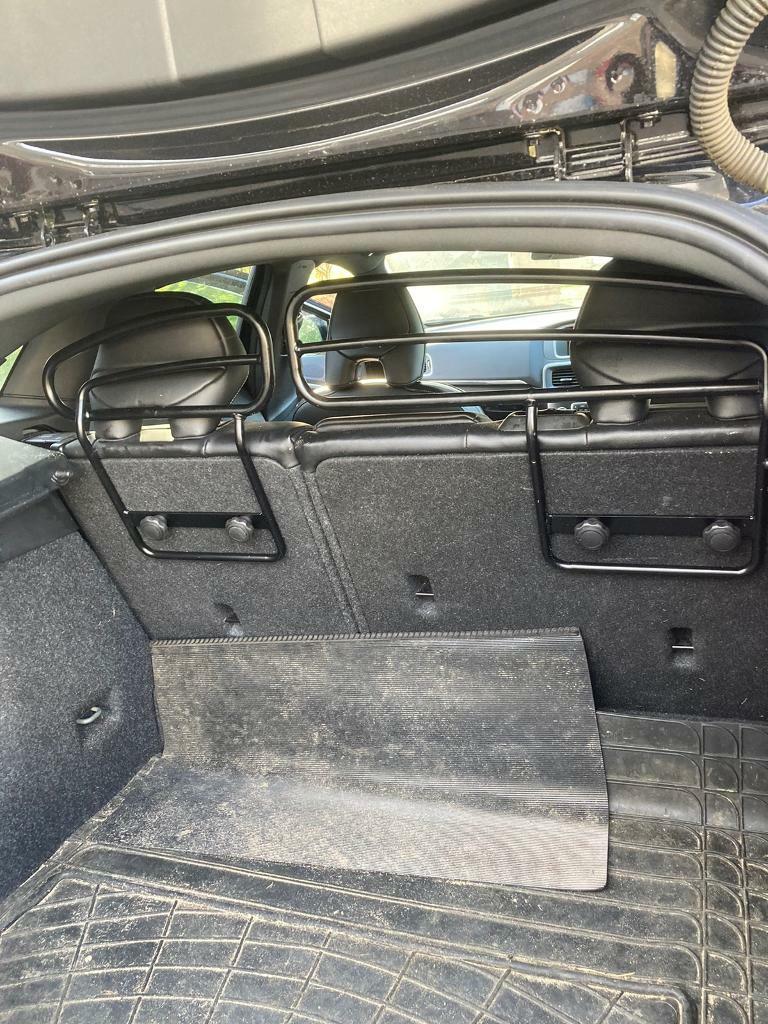 v40 dog guard